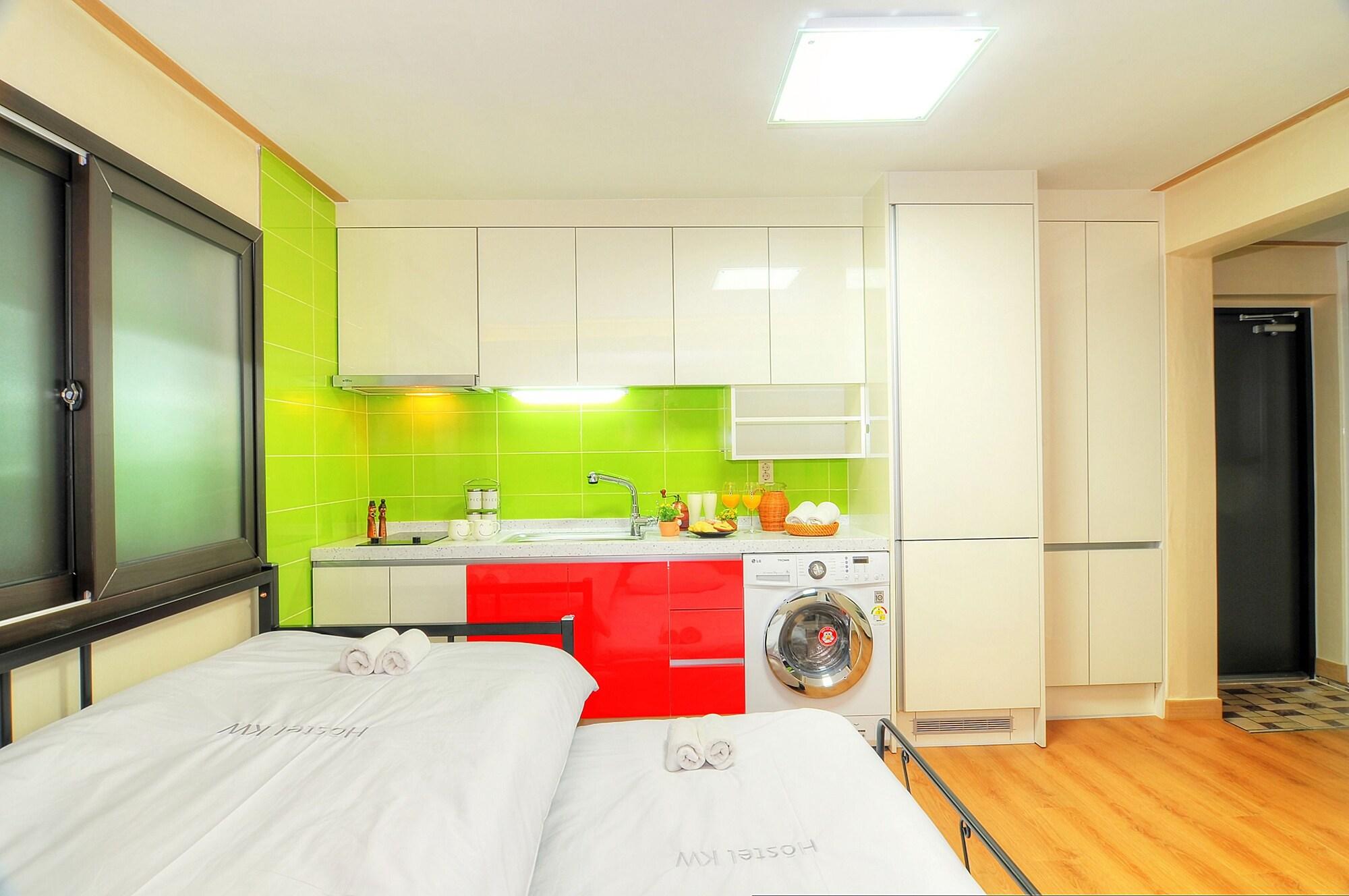 Hostel Kw Sinsa Сеул Екстериор снимка