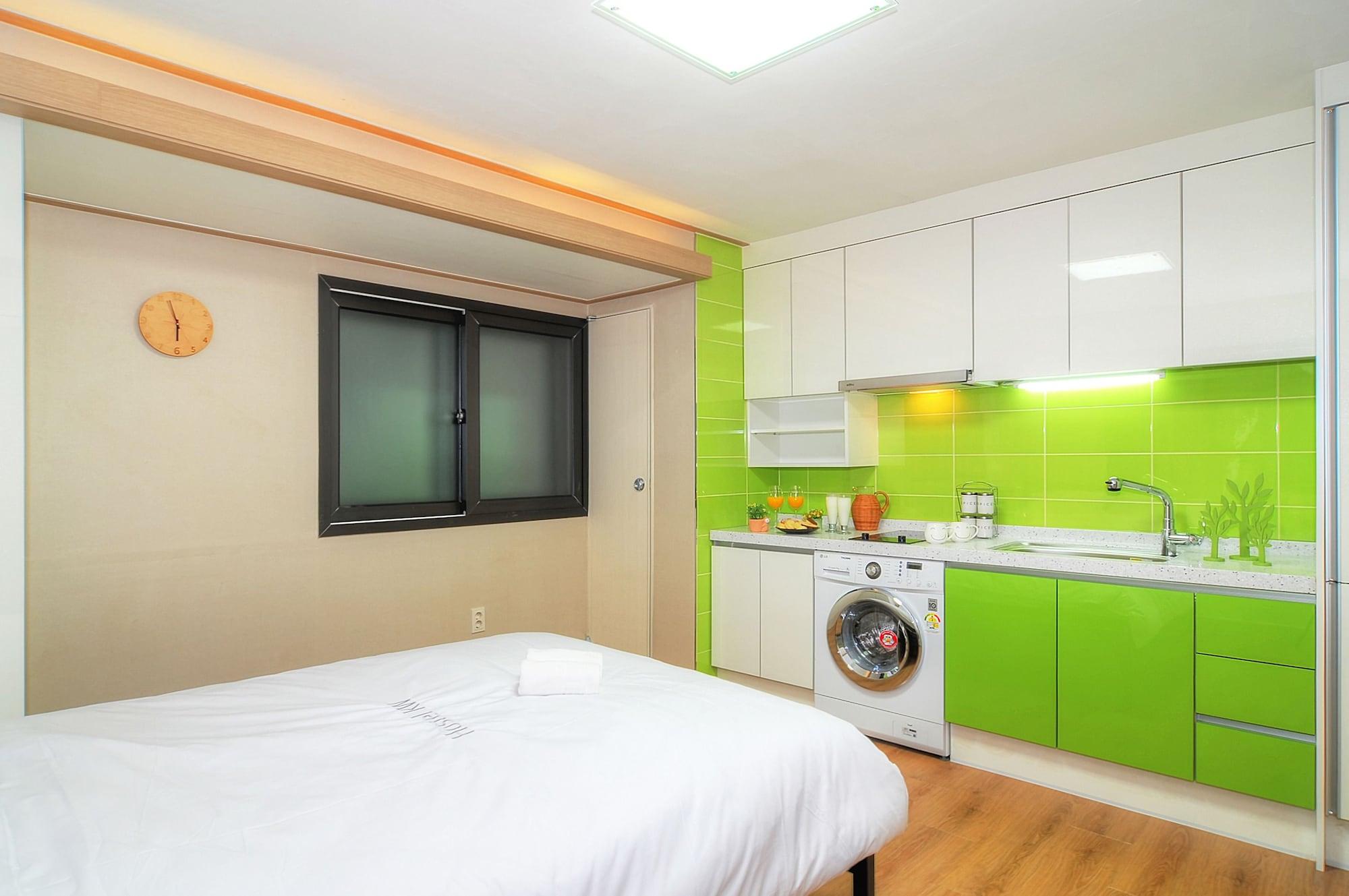 Hostel Kw Sinsa Сеул Екстериор снимка