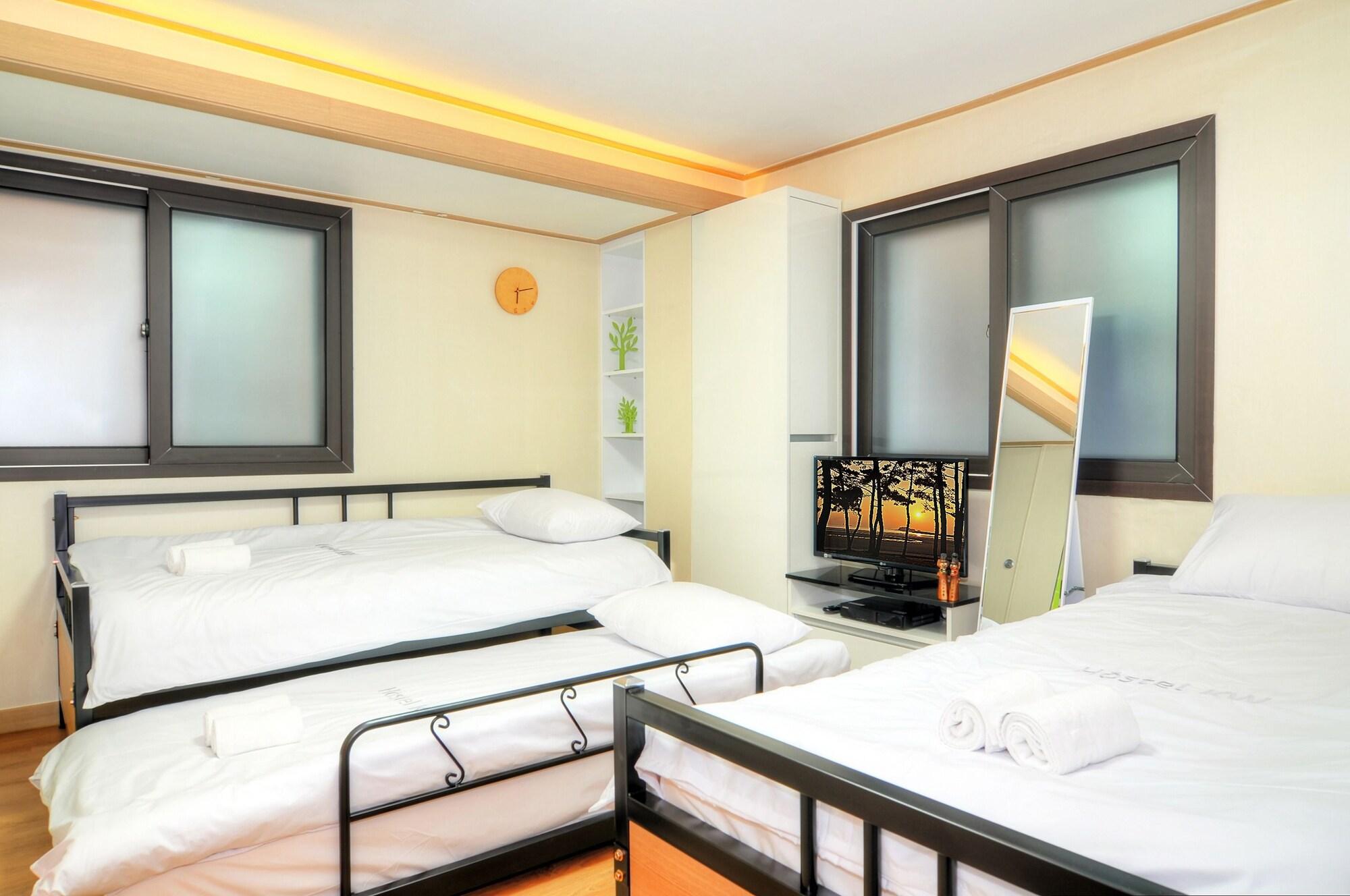 Hostel Kw Sinsa Сеул Екстериор снимка